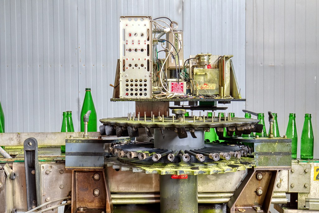 club soda hdr belgie urbex spa belgique belgium decay verlaten fabriek usine factory spawater bronwater ingestort lost abandoned